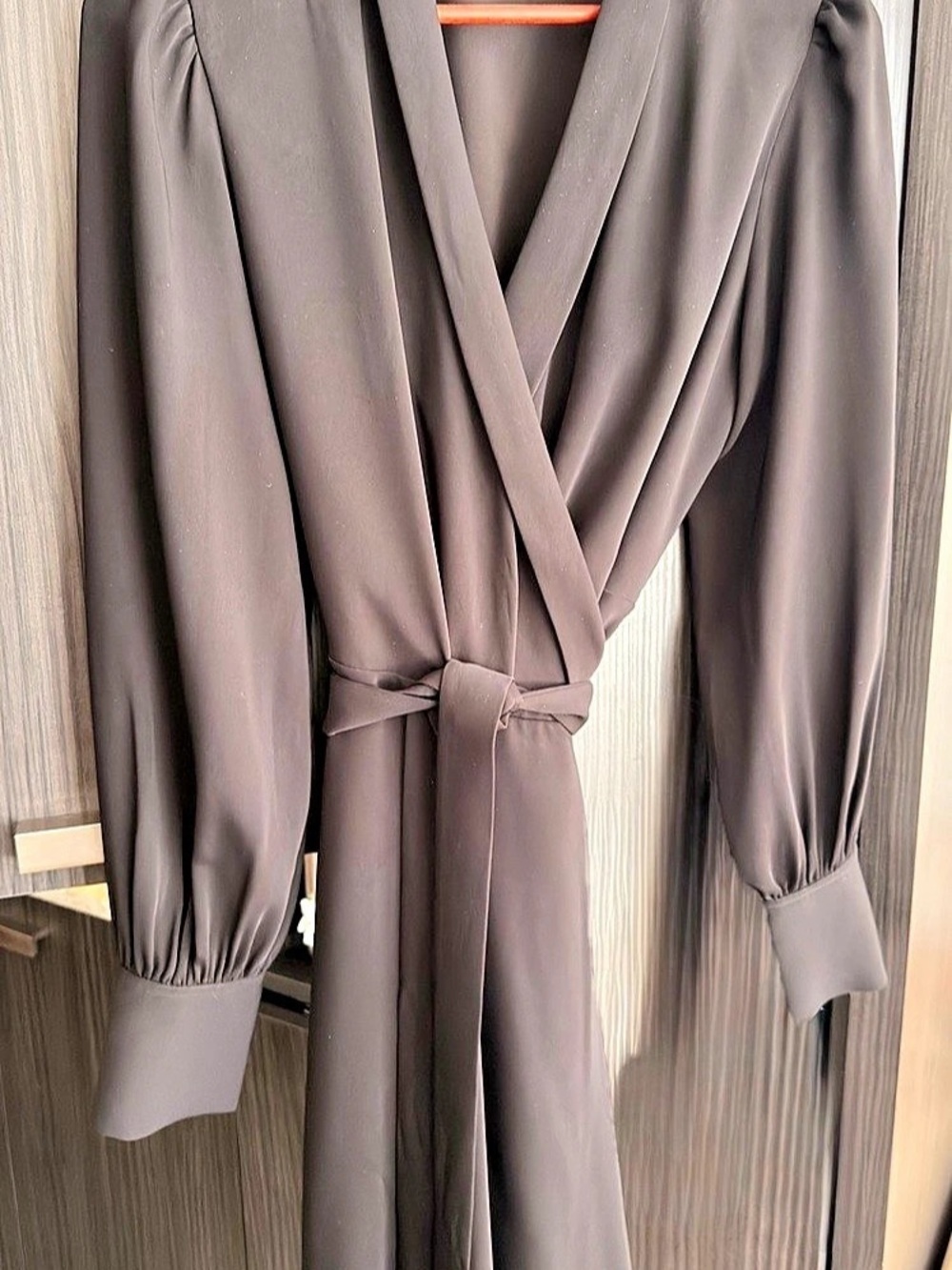 Babaton Bello Dress Wrap Midi in Black Size Large